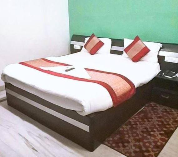 Airport Hotel Aerocity Inn New Delhi Exterior photo